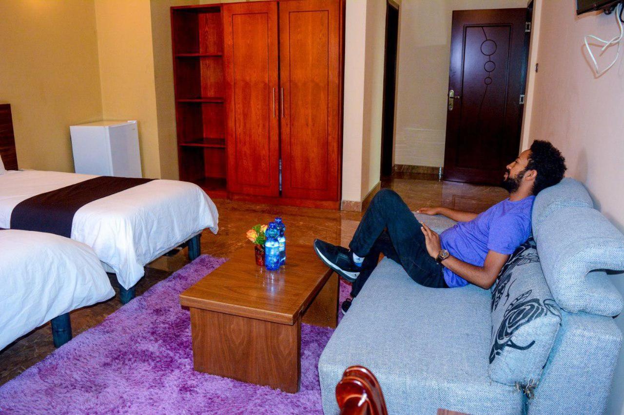 Melodie Hotel アジス・アベバ エクステリア 写真